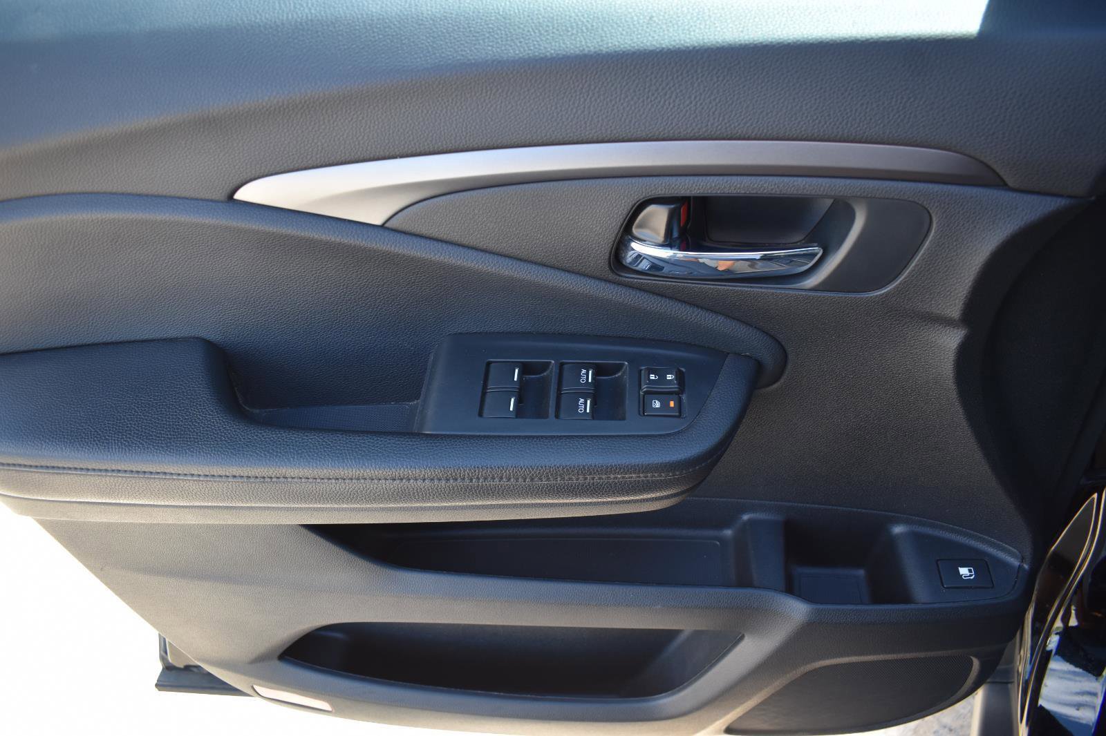 Used 2022 Honda Pilot Sport image 22