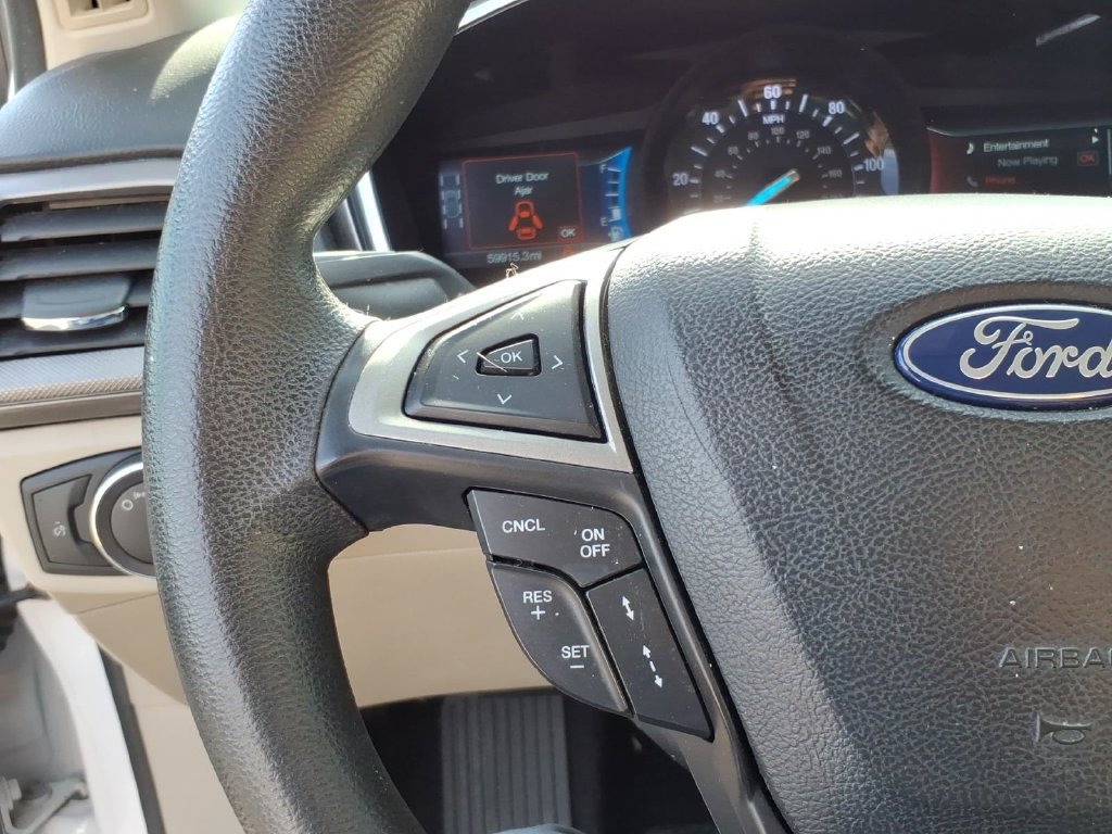 Used 2019 Ford Fusion SE FWD image 16