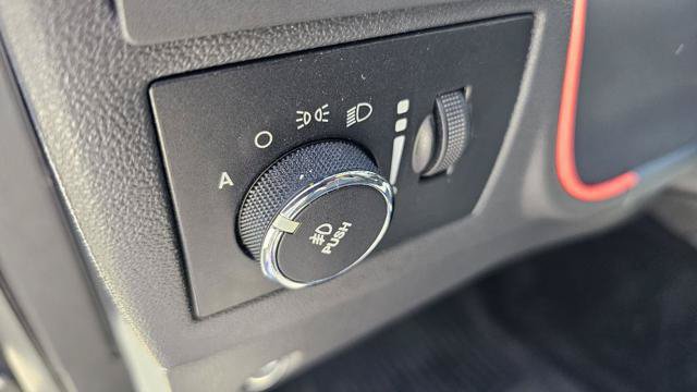 Used 2012 Dodge Challenger R/T RWD image 15