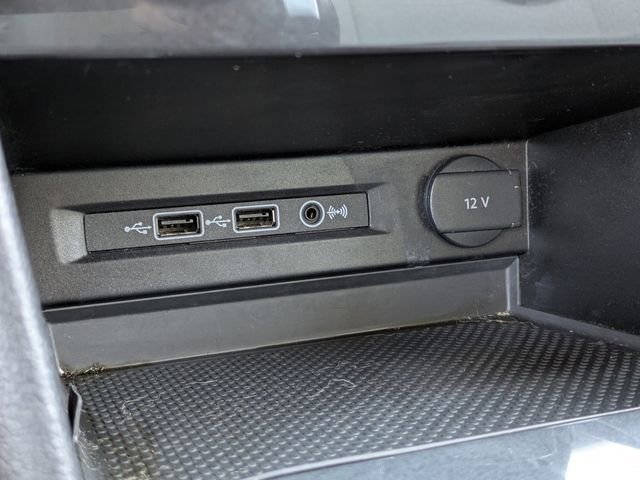 Used 2018 Volkswagen Tiguan SE image 23