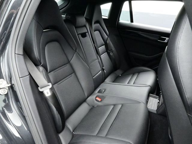 Certified 2023 Porsche Panamera 4 w/ Assistance Package image 17
