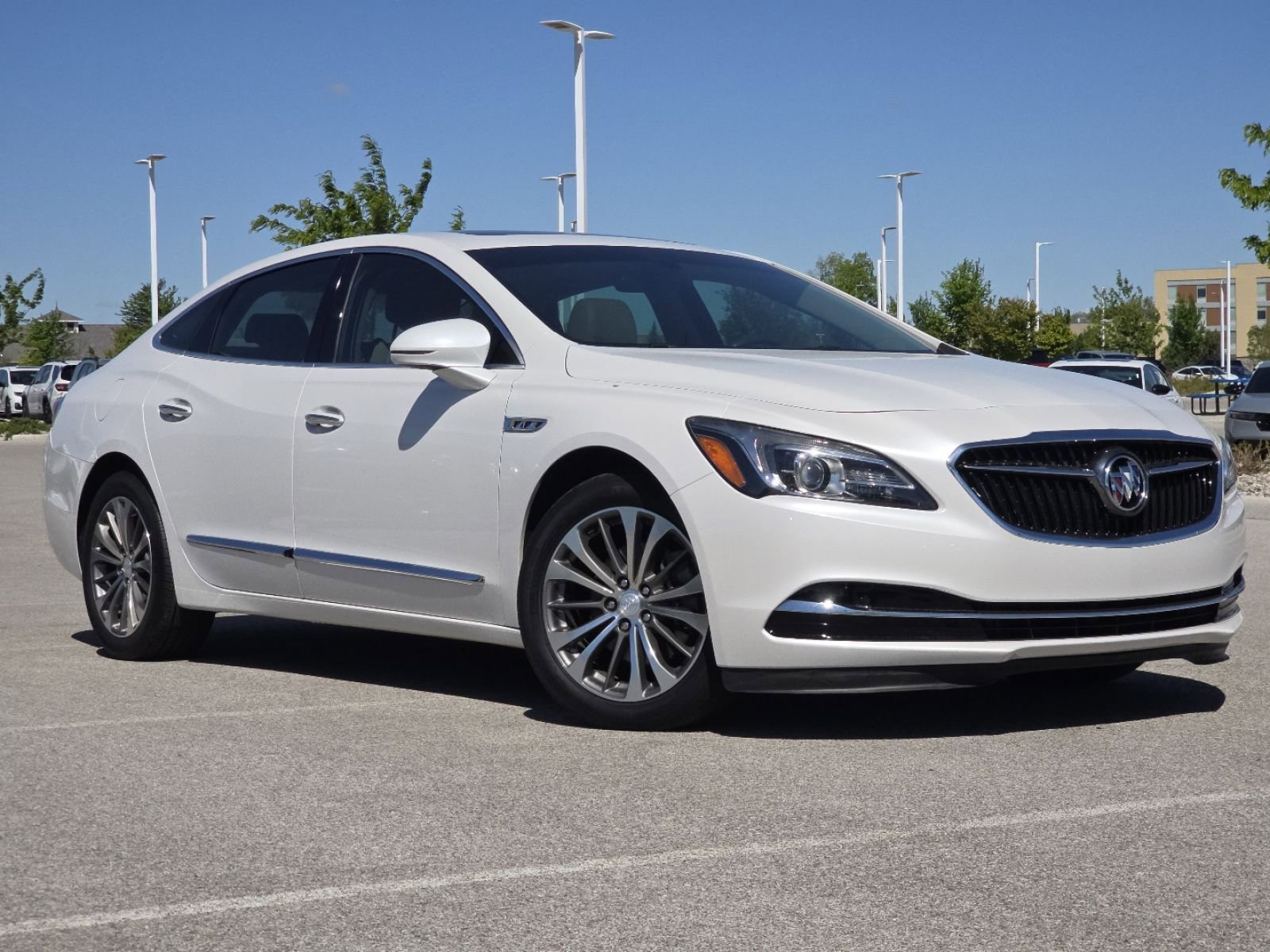 Used 2019 Buick LaCrosse Essence w/ Sun and Shade Package AWD/4WD image 2