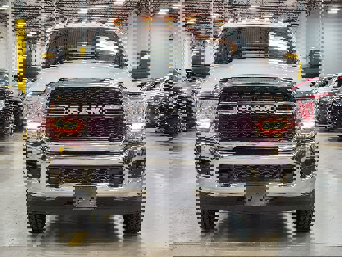 Used 2023 RAM 3500 Tradesman w/ Chrome Appearance Group image 3