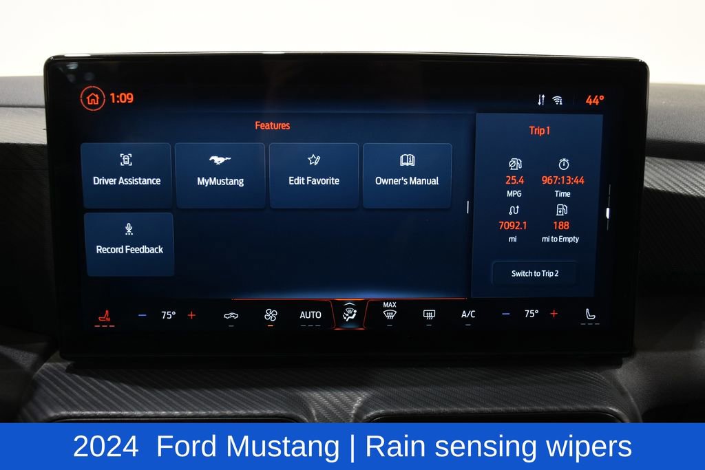 Used 2024 Ford Mustang Convertible image 23