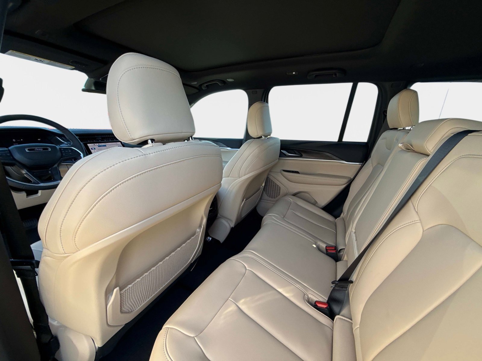 New 2025 Jeep Grand Cherokee Limited AWD/4WD image 19