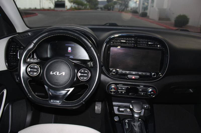 Used 2024 Kia Soul GT-Line FWD image 19