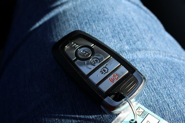 Used 2024 Ford Escape Platinum w/ Premium Technology Package image 23