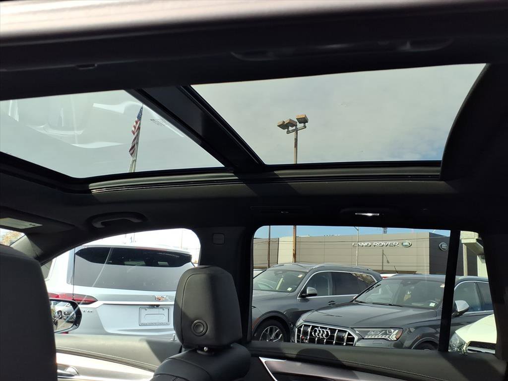 Certified 2022 Cadillac XT6 Luxury image 18