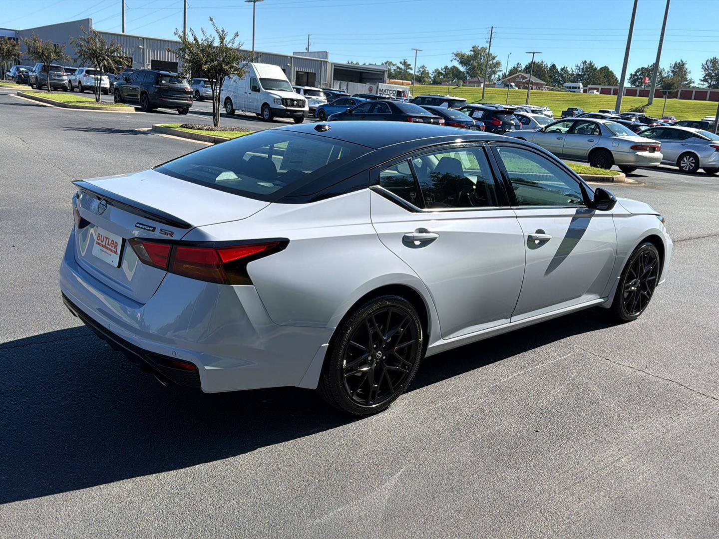 New 2026 Nissan Altima 2.5 SR w/ SR Midnight Edition Package FWD image 6