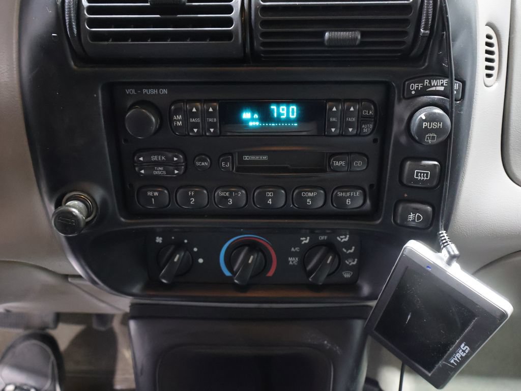 Used 1997 Ford Explorer Limited AWD/4WD image 26