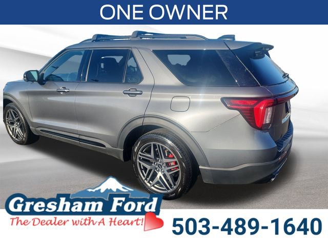 Used 2025 Ford Explorer ST image 4