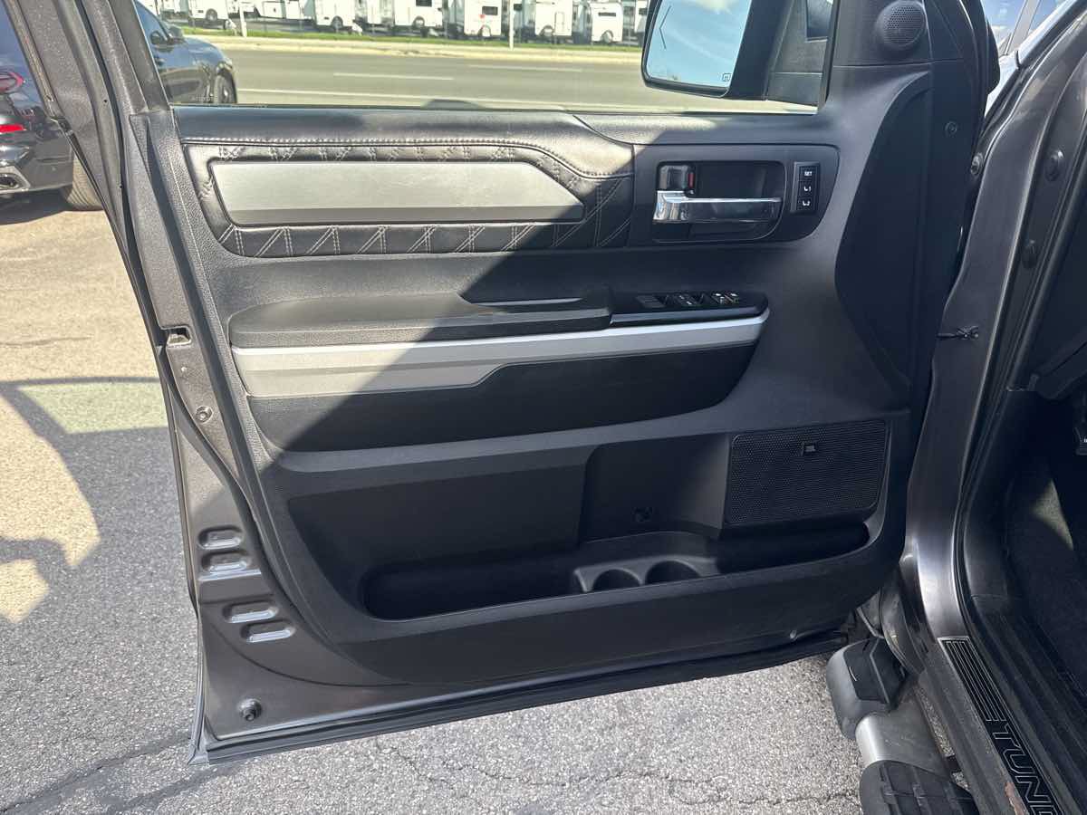 Used 2014 Toyota Tundra Platinum AWD/4WD image 10