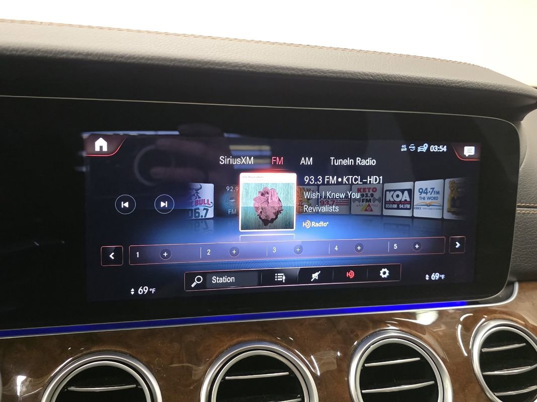 Used 2022 Mercedes-Benz E 450 4MATIC Sedan image 29