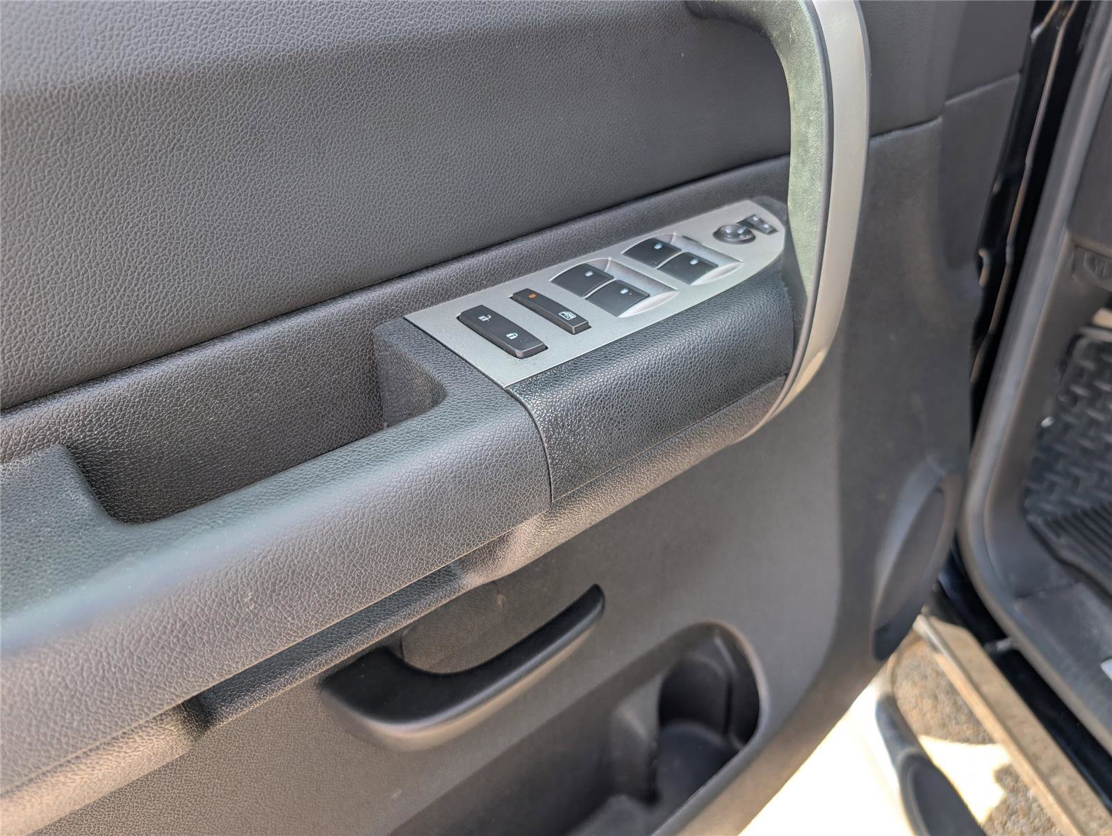 Used 2009 GMC Sierra 1500 SLE w/ Regional Value Package image 9