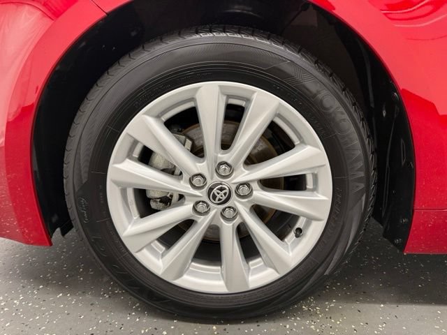 Certified 2025 Toyota Corolla SE w/ SE Package FWD image 19