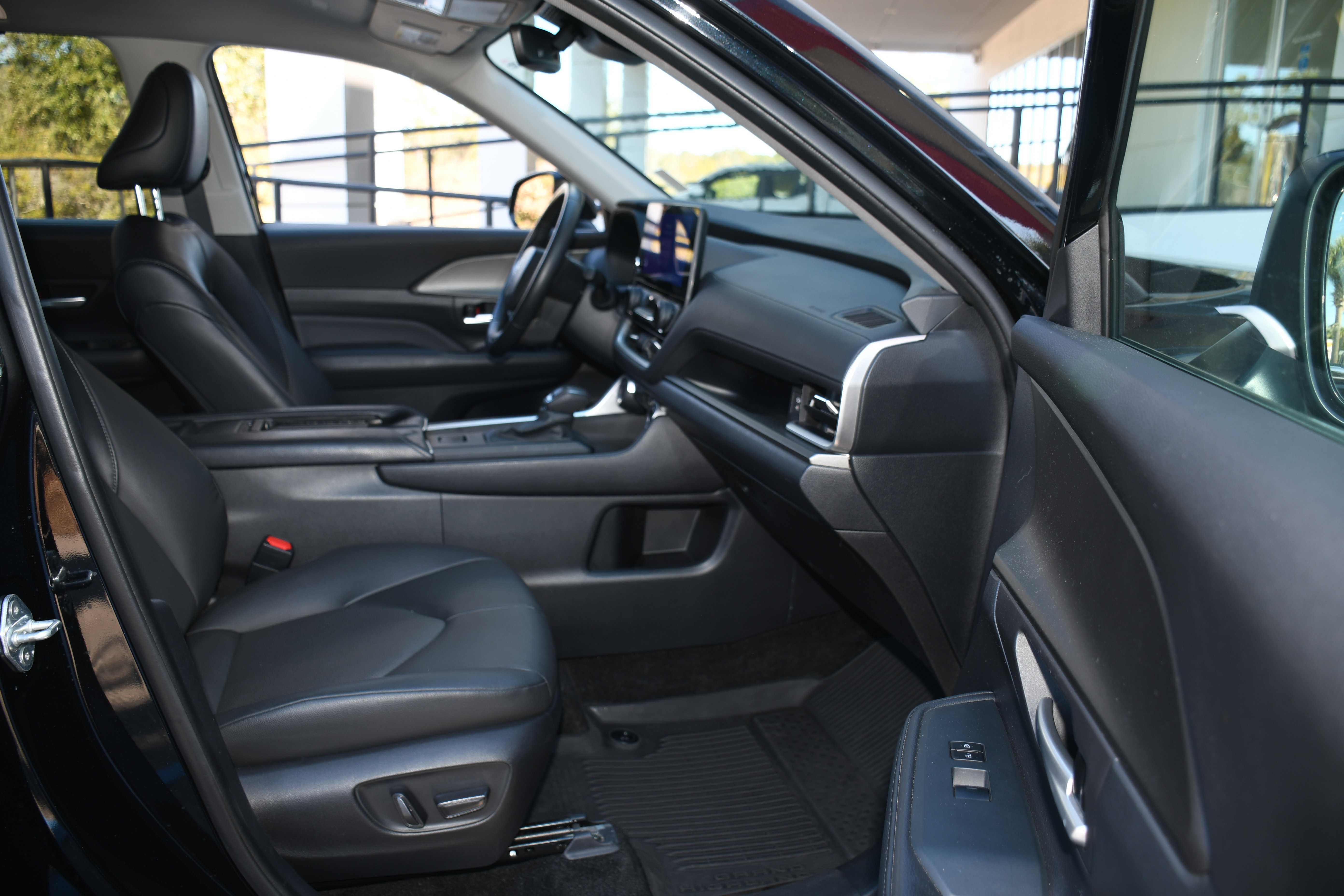 Used 2024 Toyota Grand Highlander XLE image 20