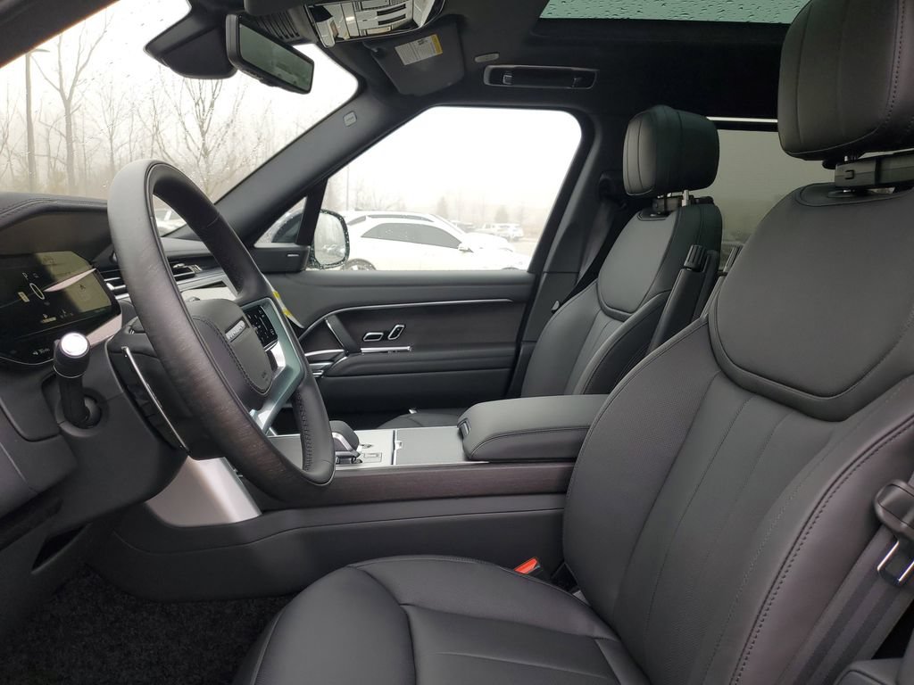 New 2026 Land Rover Range Rover Long Wheelbase SE AWD/4WD image 6