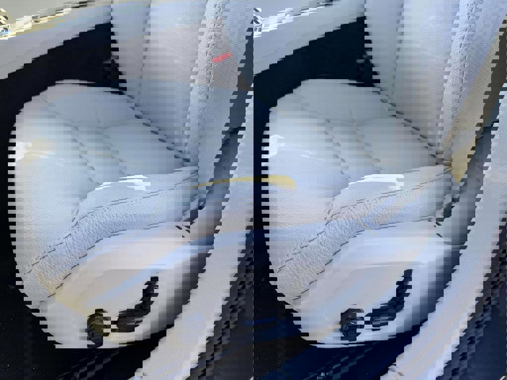 New 2026 Volvo V60 B5 Cross Country Plus w/ Protection Package Premier image 16