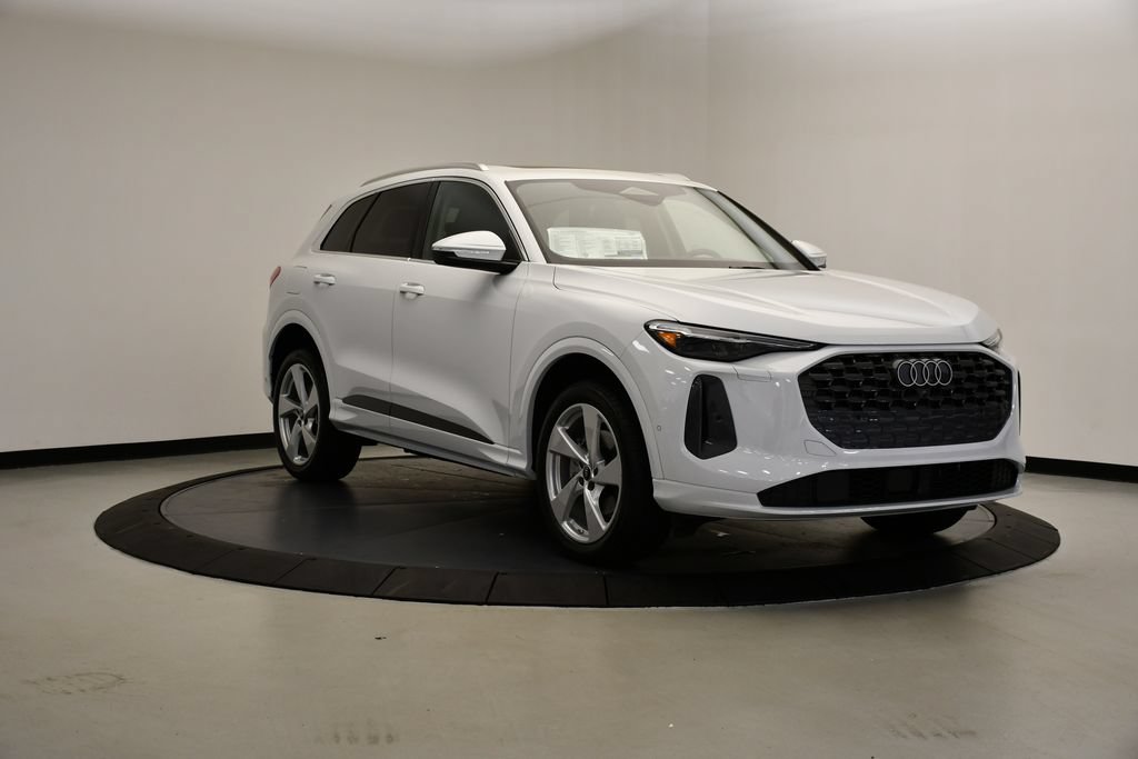 Used 2025 Audi Q5 Premium Plus w/ Premium Plus AWD/4WD image 7