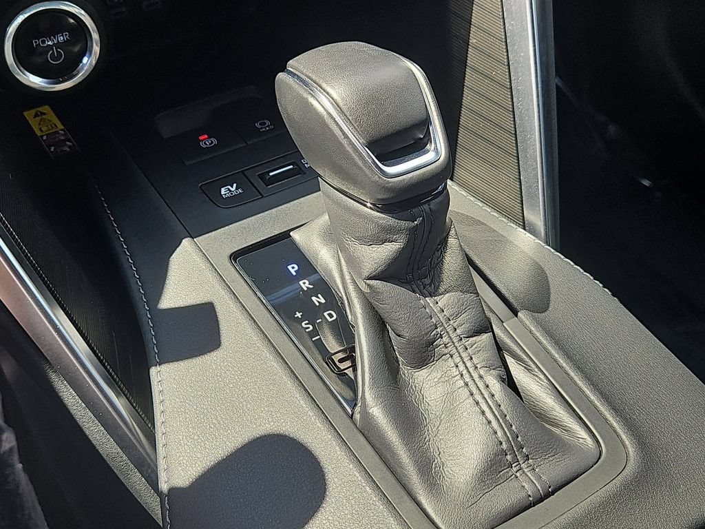 Used 2024 Toyota Venza Nightshade AWD/4WD image 28
