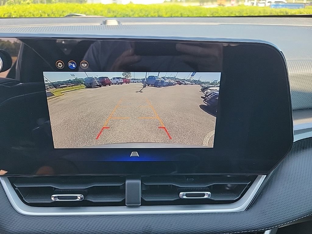 Used 2025 Chevrolet Equinox LT FWD image 18