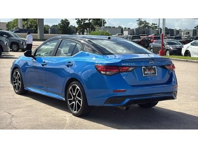 Used 2025 Nissan Sentra SR FWD image 4