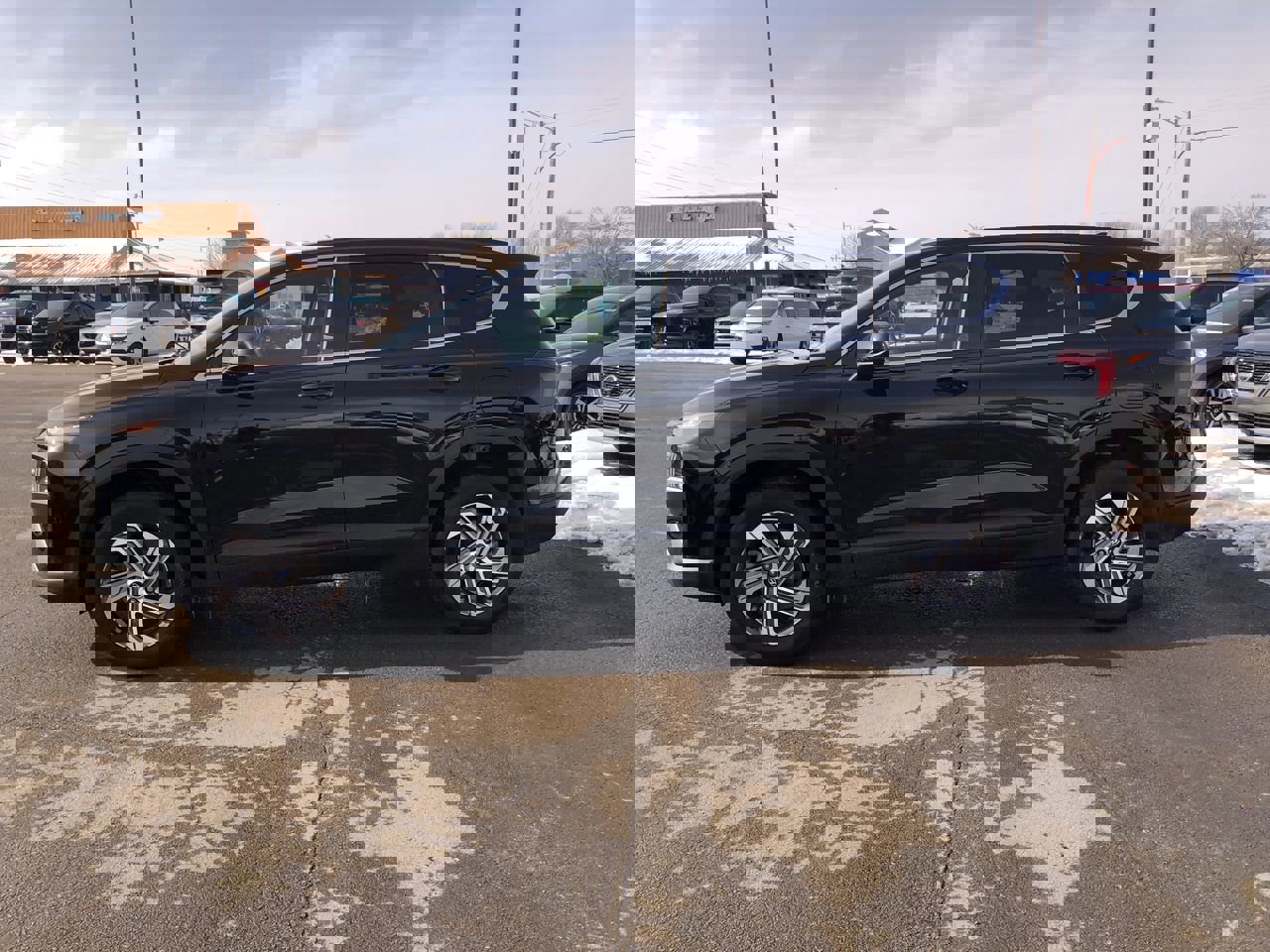 Used 2023 Hyundai Santa Fe SE w/ Cargo Package image 3