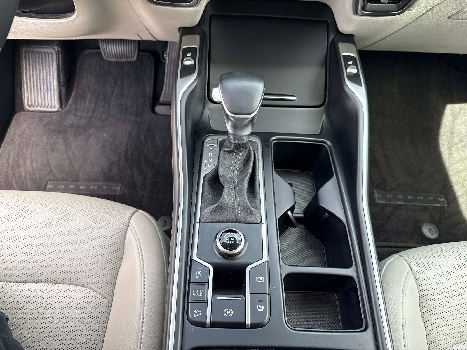 Used 2022 Kia Sorento EX w/ Panoramic Sunroof Package image 27