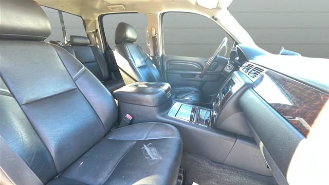 Used 2013 GMC Sierra 2500 Denali w/ Snow Plow Prep Package image 30