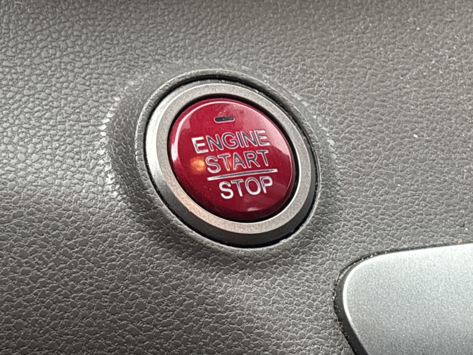 Used 2014 Honda Odyssey Touring Elite image 16