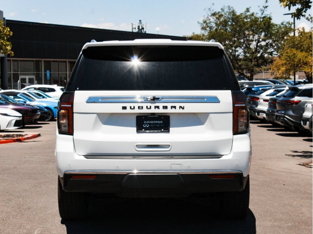 Used 2022 Chevrolet Suburban LS RWD image 6
