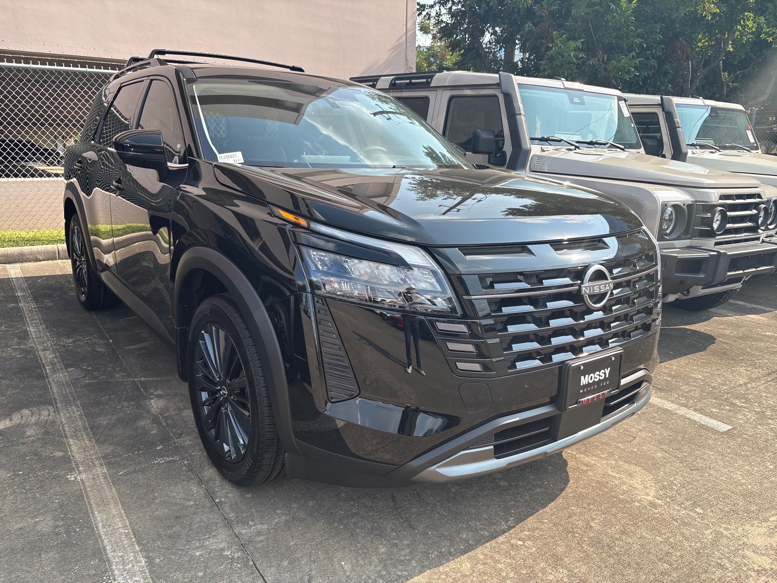 New 2026 Nissan Pathfinder SL w/ SL Premium Package