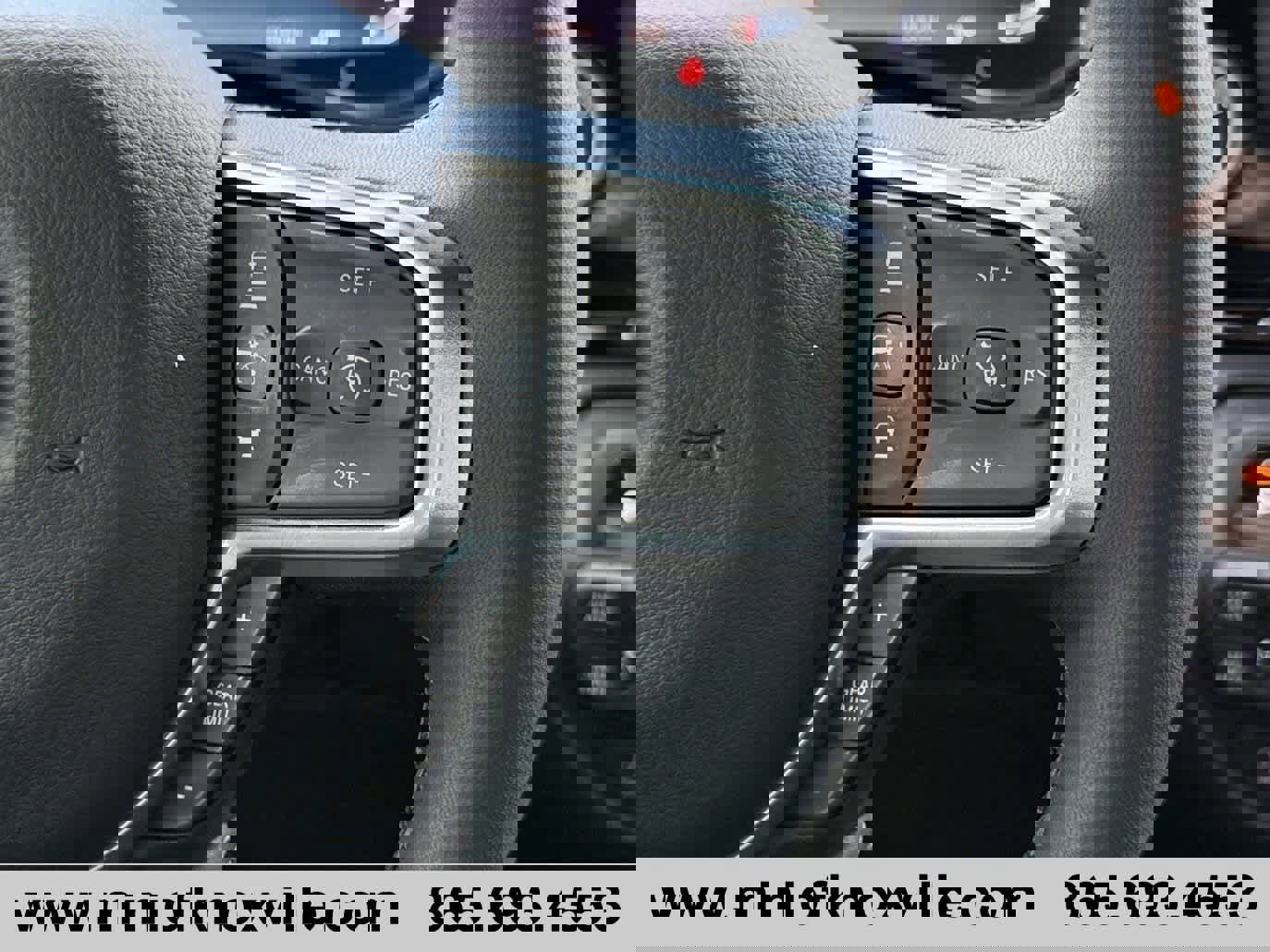 Used 2025 RAM 1500 Laramie w/ Night Edition image 18