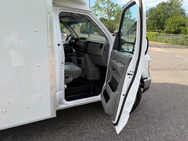 Used 2016 Ford E-350 and Econoline 350 Super Duty w/ Power Windows & Locks Group RWD image 15