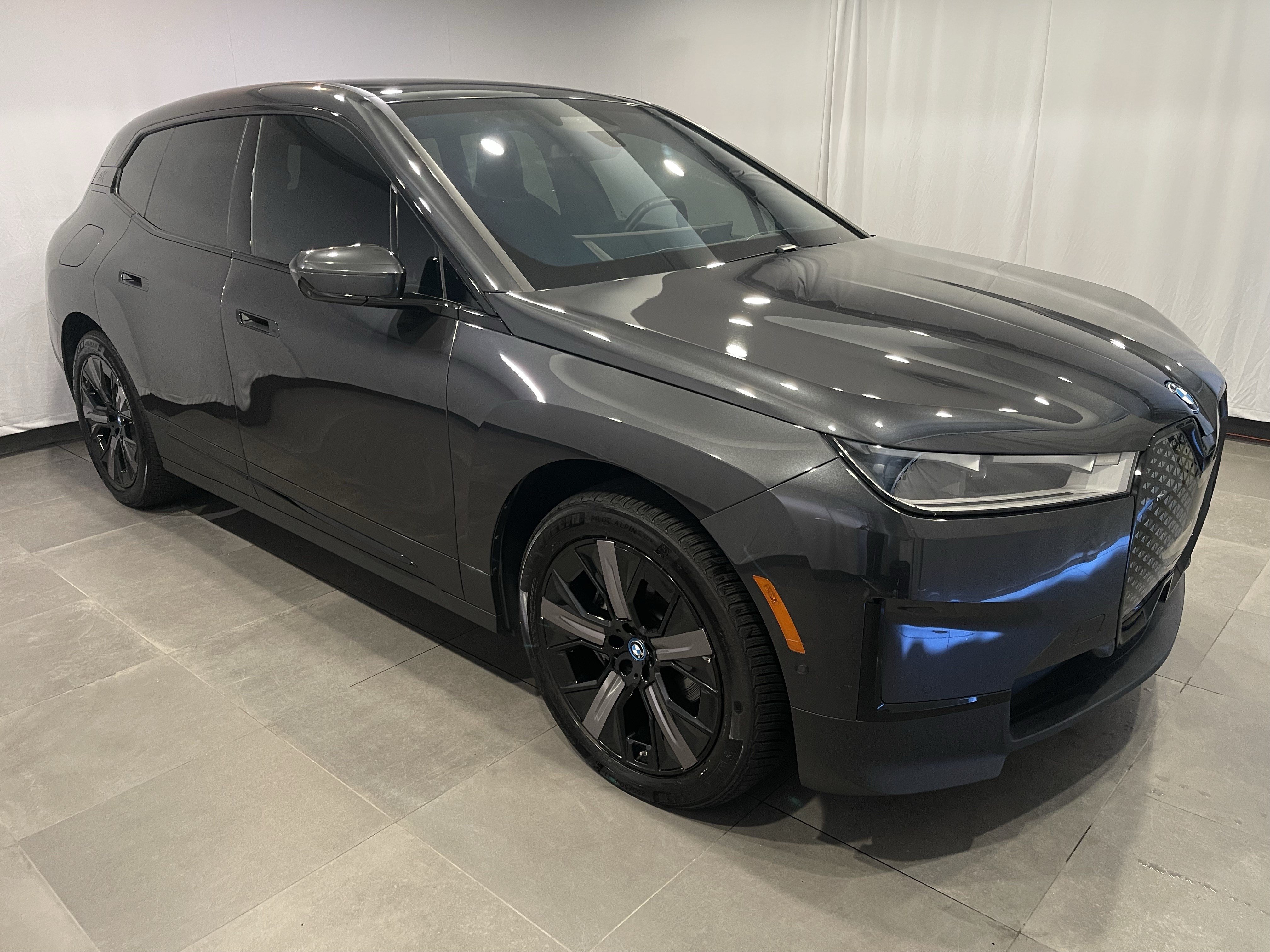 Certified 2024 BMW iX xDrive50 AWD/4WD image 3