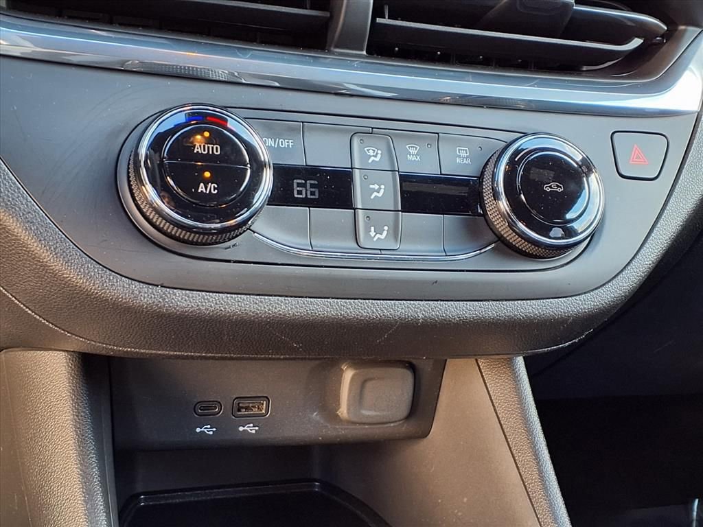 Used 2024 Buick Envista Preferred image 21