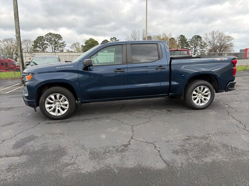 Used 2023 Chevrolet Silverado 1500 Custom image 4