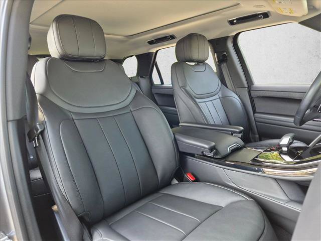 Used 2024 Land Rover Range Rover Sport SE AWD/4WD image 17