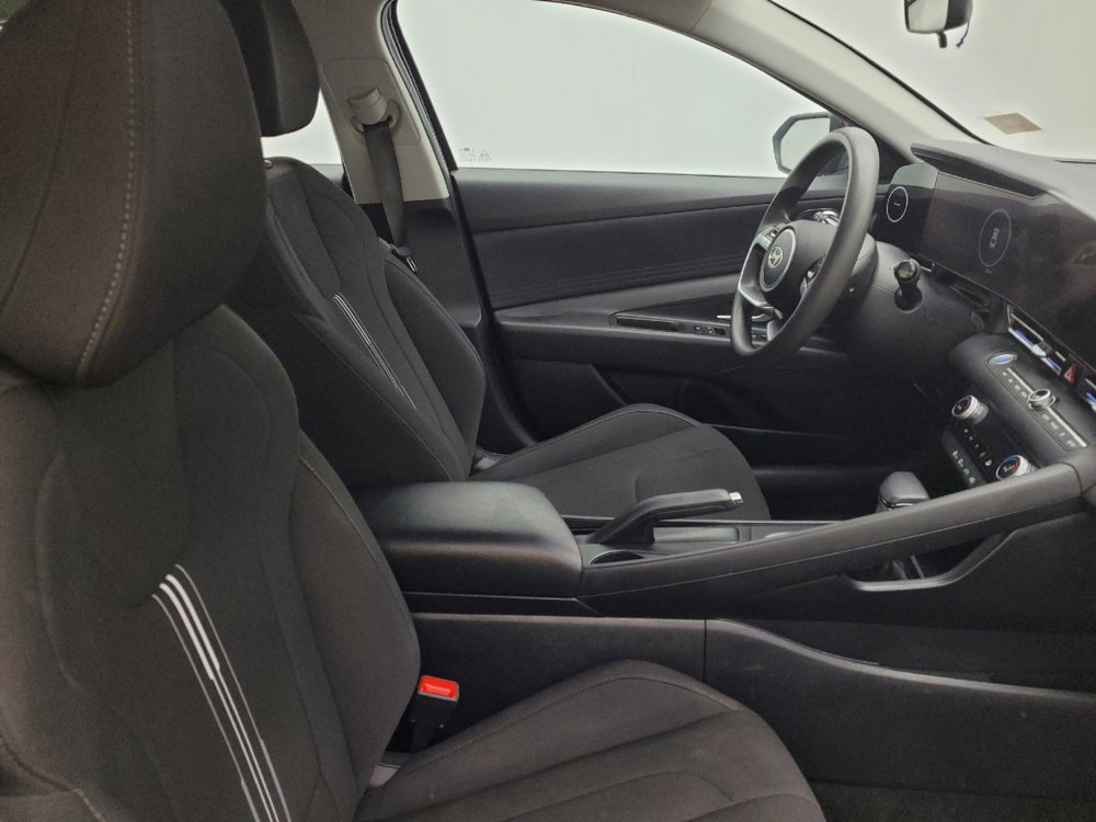 Used 2024 Hyundai Elantra SEL image 21