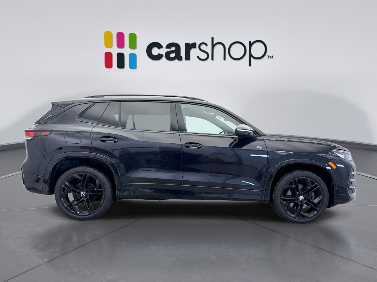 Used 2025 Volkswagen Tiguan SE R-Line AWD/4WD image 6
