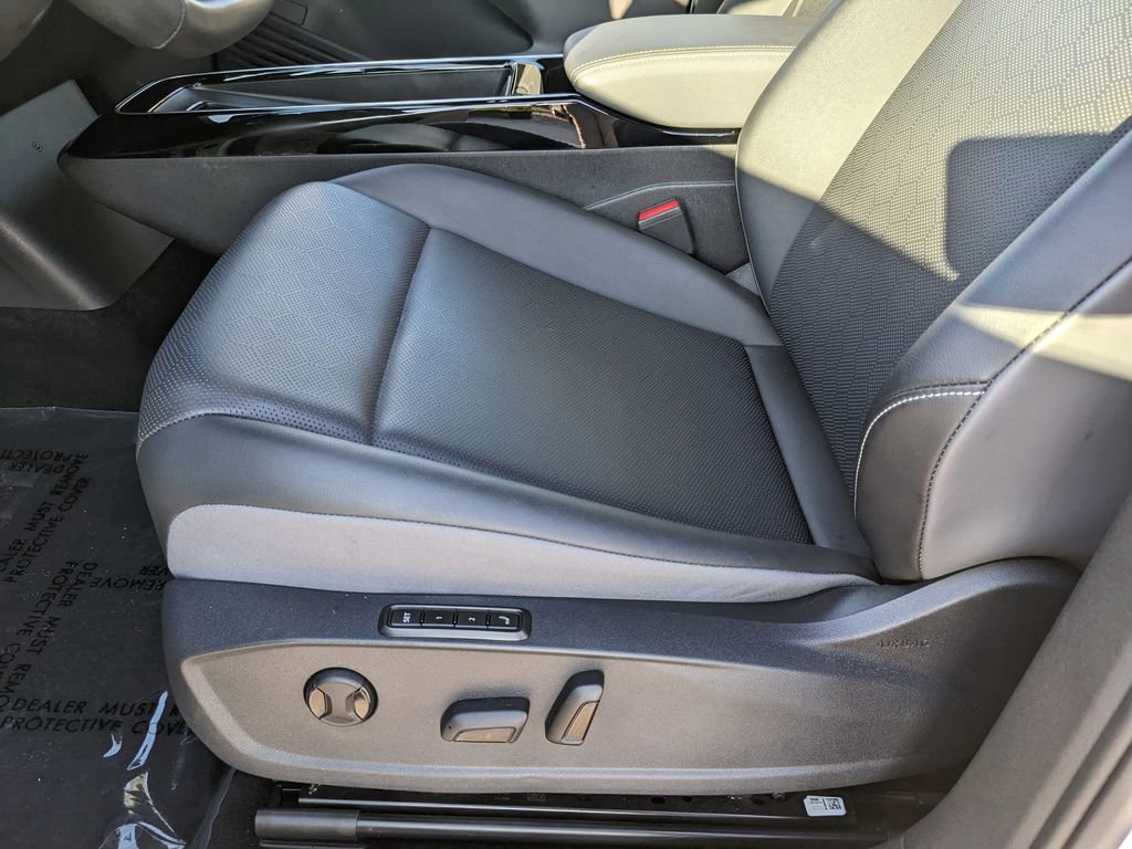 Used 2023 Volkswagen ID.4 Pro S RWD image 16