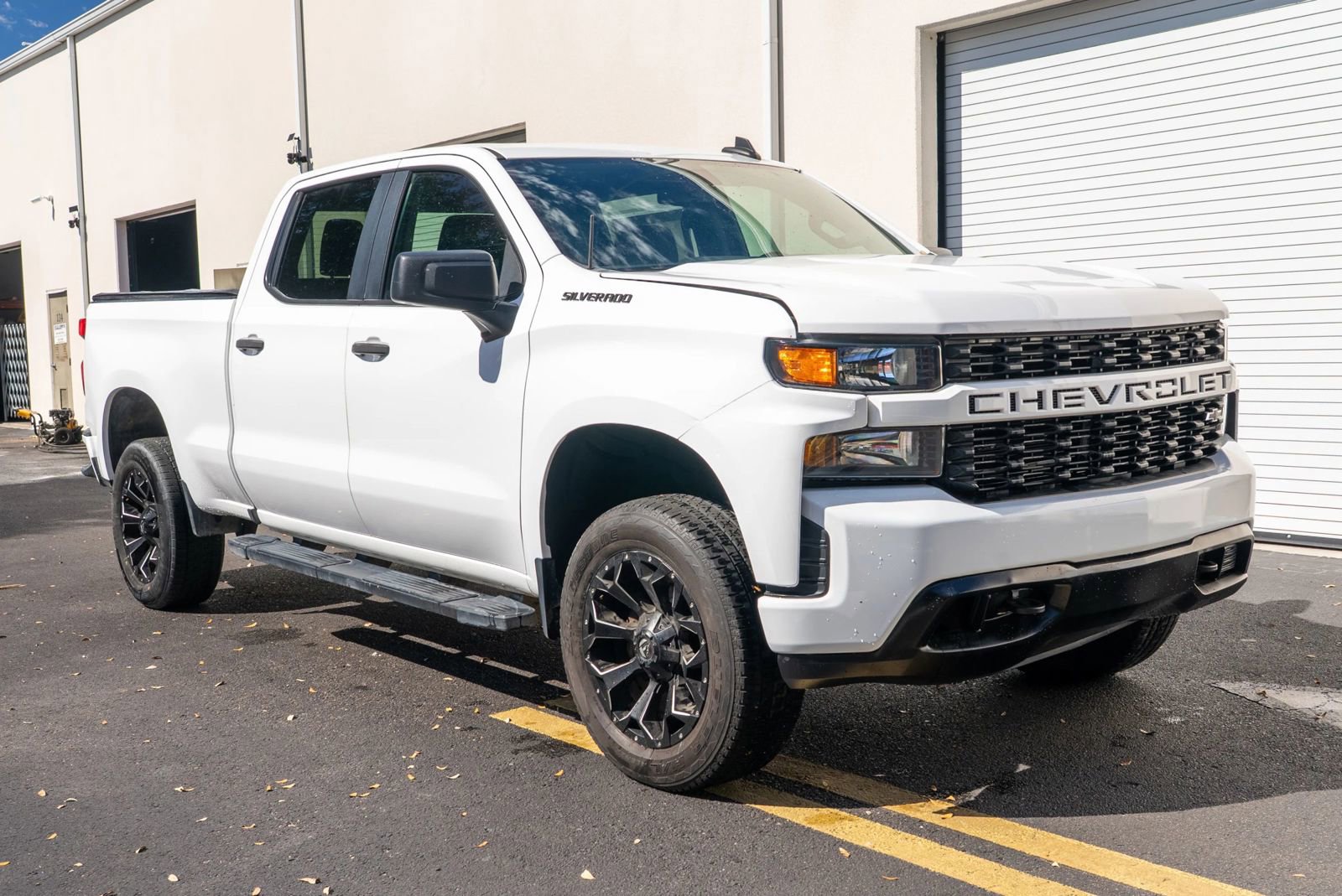 Used 2020 Chevrolet Silverado 1500 Custom w/ Custom Convenience Package image 3