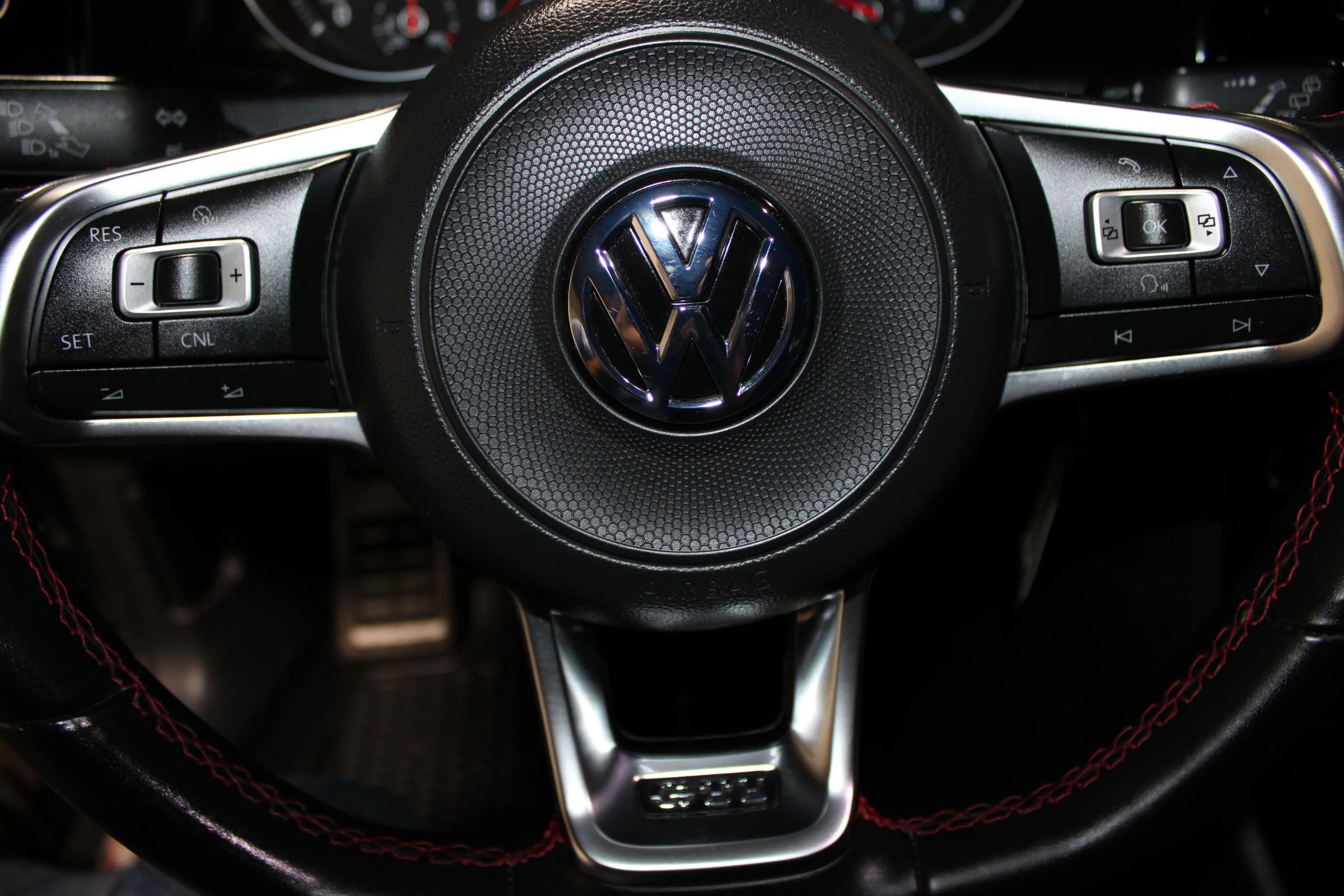 Used 2018 Volkswagen GTI S FWD image 22
