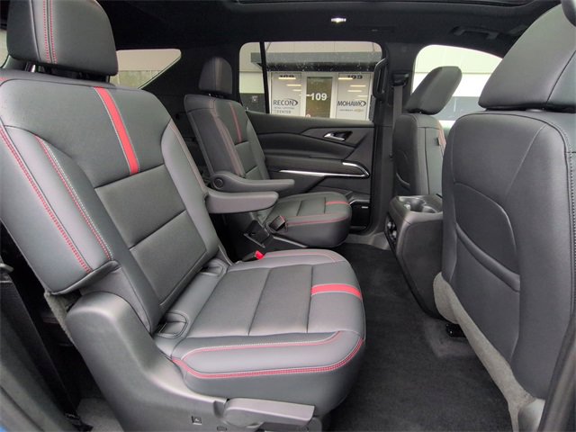 Used 2024 Chevrolet Traverse RS image 28