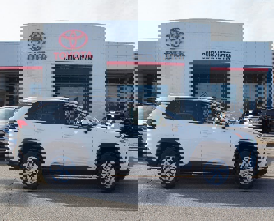 Certified 2025 Toyota RAV4 LE image 1