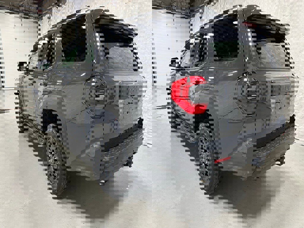 Used 2025 Toyota 4Runner SR5 image 5