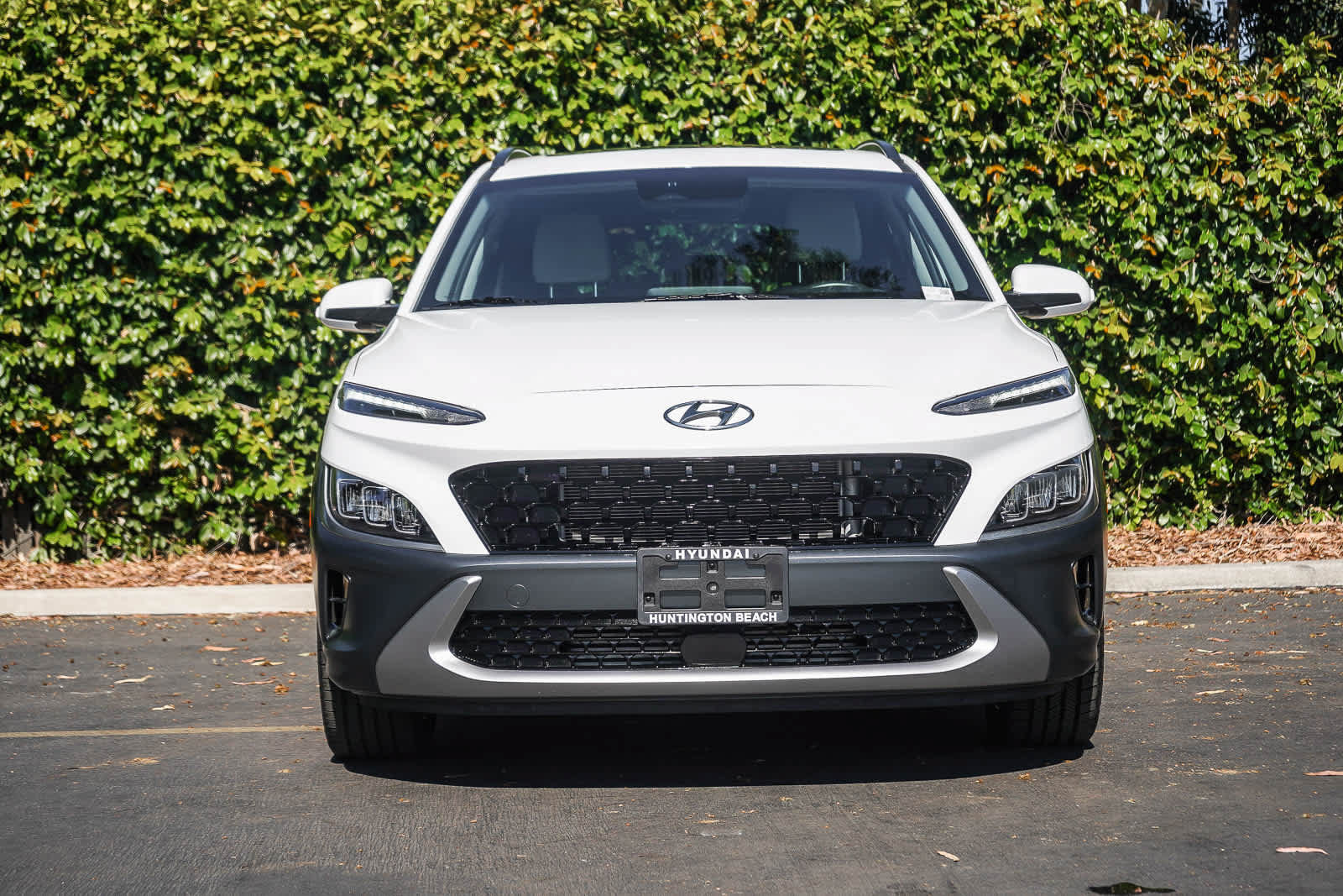 Used 2023 Hyundai Kona Limited AWD/4WD image 2