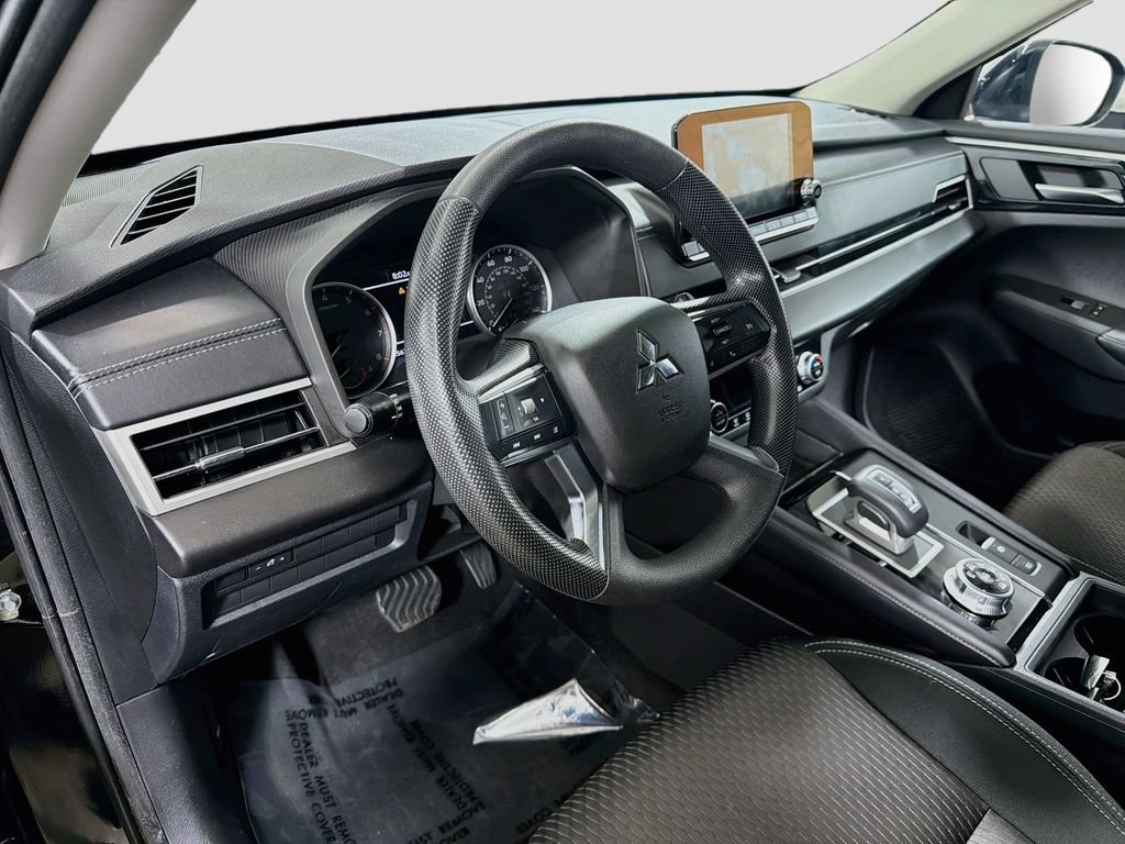Used 2022 Mitsubishi Outlander ES AWD/4WD image 11