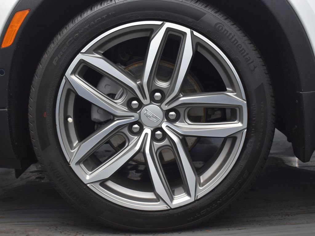Used 2023 Cadillac XT4 Sport image 9