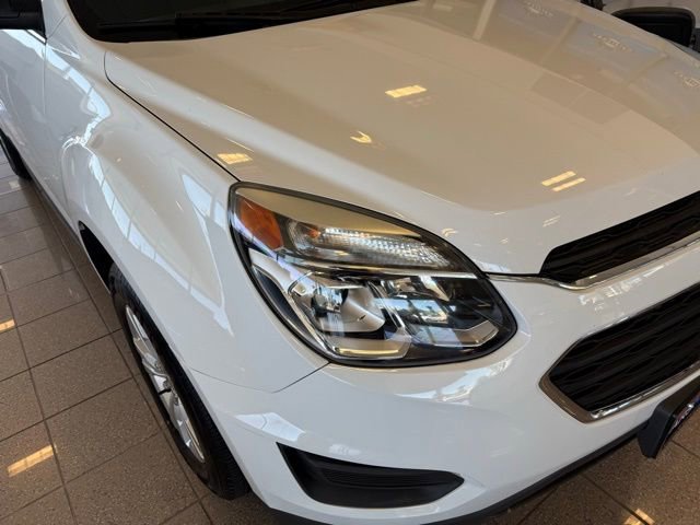 Used 2017 Chevrolet Equinox LS image 9